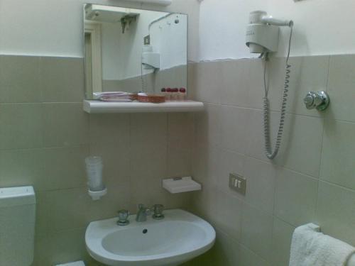 Hotel Autostello Castellana Grotte Εξωτερικό φωτογραφία